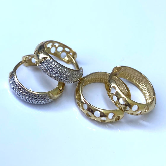 Brinco Argola com Detalhe em Ouro Branco em Ouro 18k 16mm / 18k Gold Hoop Earring with White Gold Detail 16mm - Ricca Jewelry