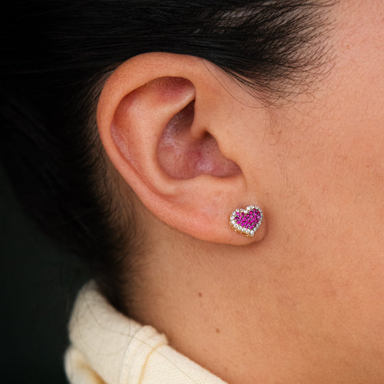 Brinco em Ouro 18k Modelo Coração Chuveirinho / 18k Gold Earring Heart Shower Model - Ricca Jewelry
