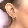 Brinco Argola com Detalhe em Ouro Branco em Ouro 18k / 18k Gold Hoop Earring with White Gold Detail - Ricca Jewelry