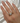 Anel oval de diamante com aliança combinando, cravejada com 24 diamantes.