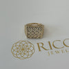 Anel de Ouro 18k Modelo Retangular Vazado e Trabalhado com Cortes Diamantados - Ricca Jewelry