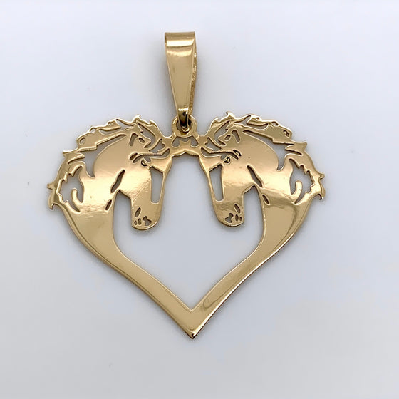 Pingente de Ouro 18k Modelo Dois Cavalos no Formato de Coracao / Two Horses in Heart' 18k Gold Pendant