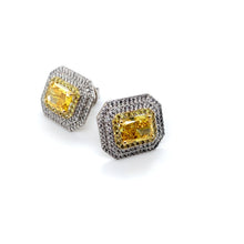  Brincos com 4.95Ct em Diamantes Sendo Diamantes Amarelos de 3.67Ct e 220 Diamantes Menores