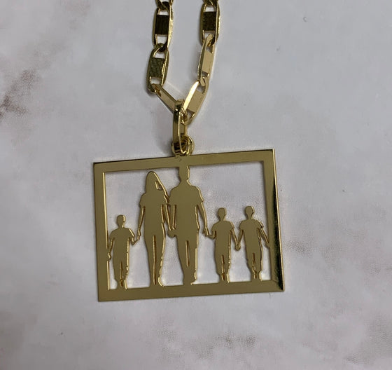Pingente de Ouro 18k Modelo Familia Casal e Tres Filhos / 18k Gold Pendant - Couple and Three Children Family Model - Ricca Jewelry