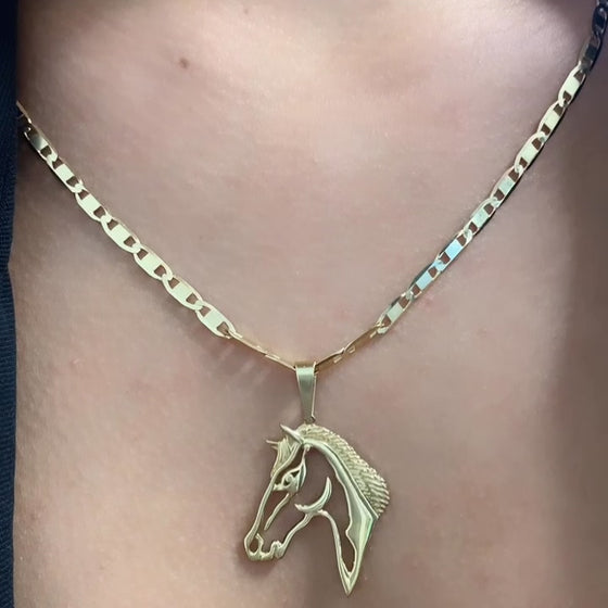 Pingente em Ouro 18k Cara de Cavalo Vazado / Exquisite Horse Head Hollow Pendant in 18k Gold