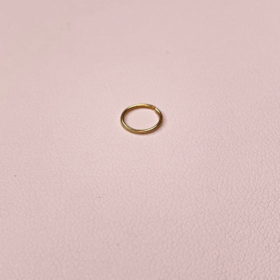 Piercing de Ouro 18k Modelo Argola / Tiny 18K Yellow Gold Nose Hoop Piercing - Ricca Jewelry