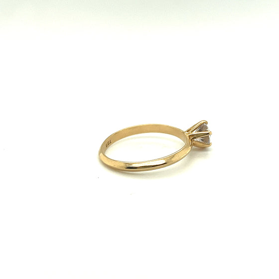Anel de Ouro 18k Modelo Solitário com Zircônia - Aro Triangular 4,5mm / 18k Gold Solitaire Ring with Zirconia - Triangular Band 4,5mm - Ricca Jewelry